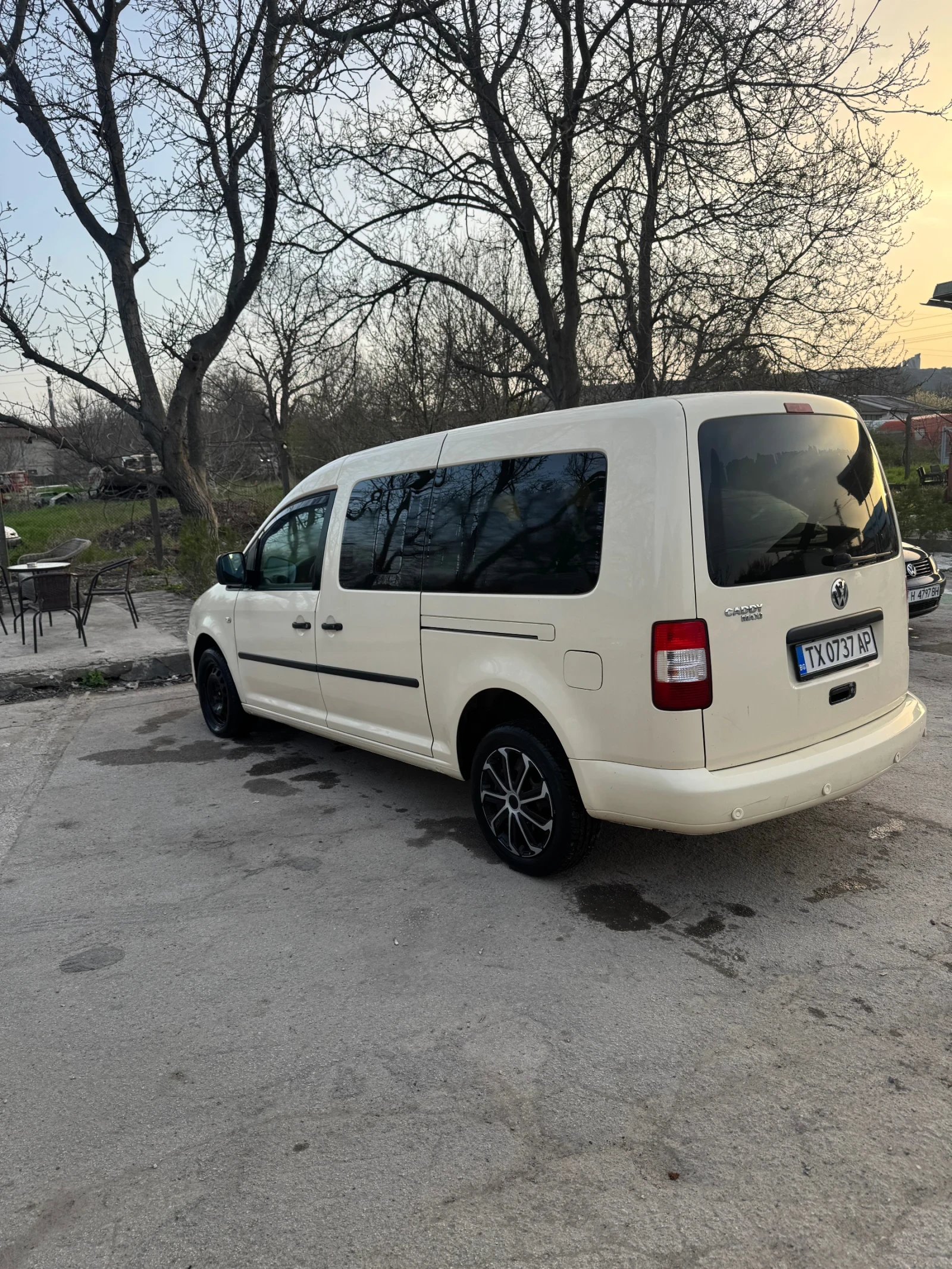 VW Caddy, снимка 4 - Автомобили и джипове - 54196999