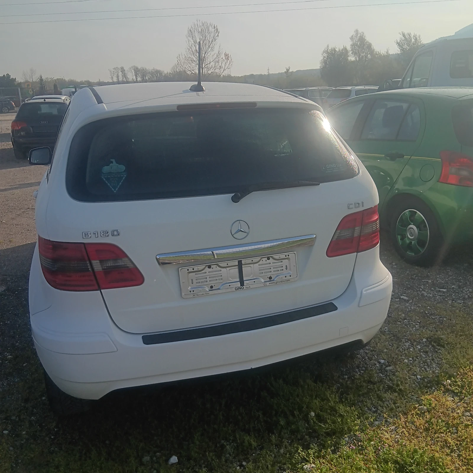 Mercedes-Benz B 180, снимка 4 - Автомобили и джипове - 54205928