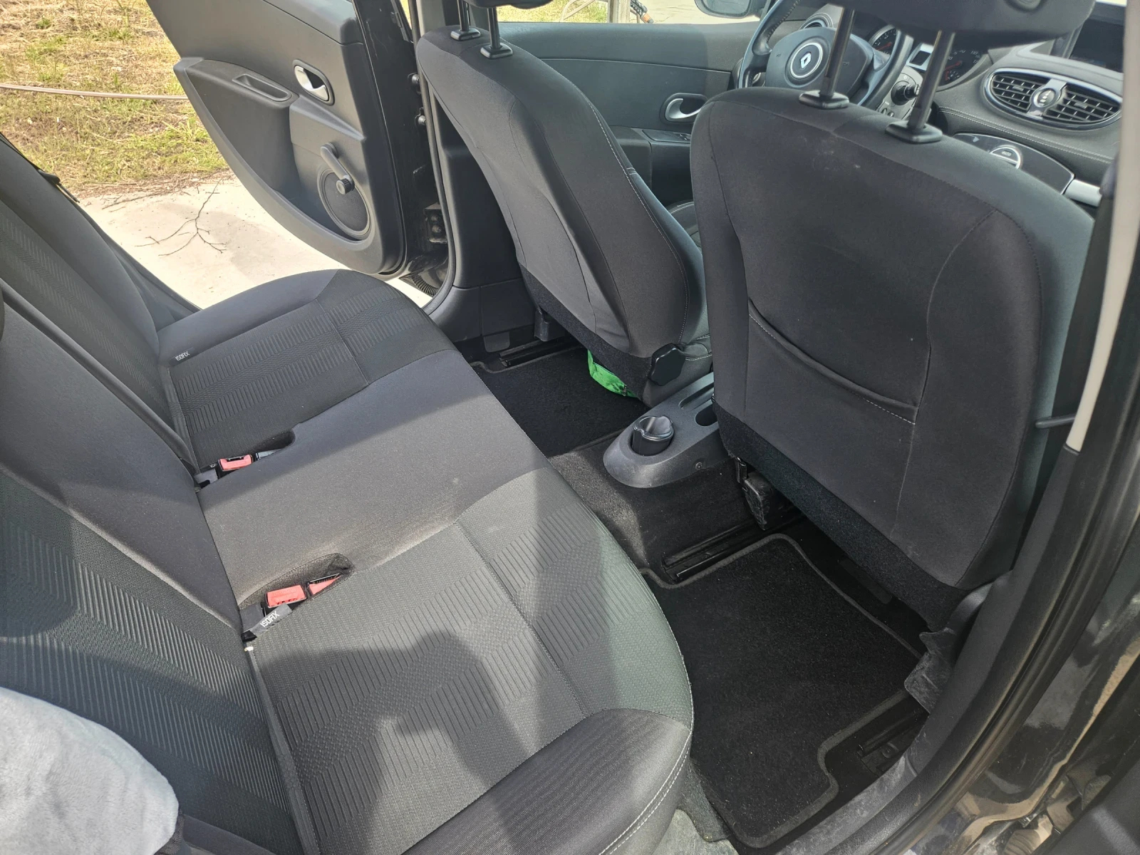 Renault Clio, снимка 8 - Автомобили и джипове - 54412707
