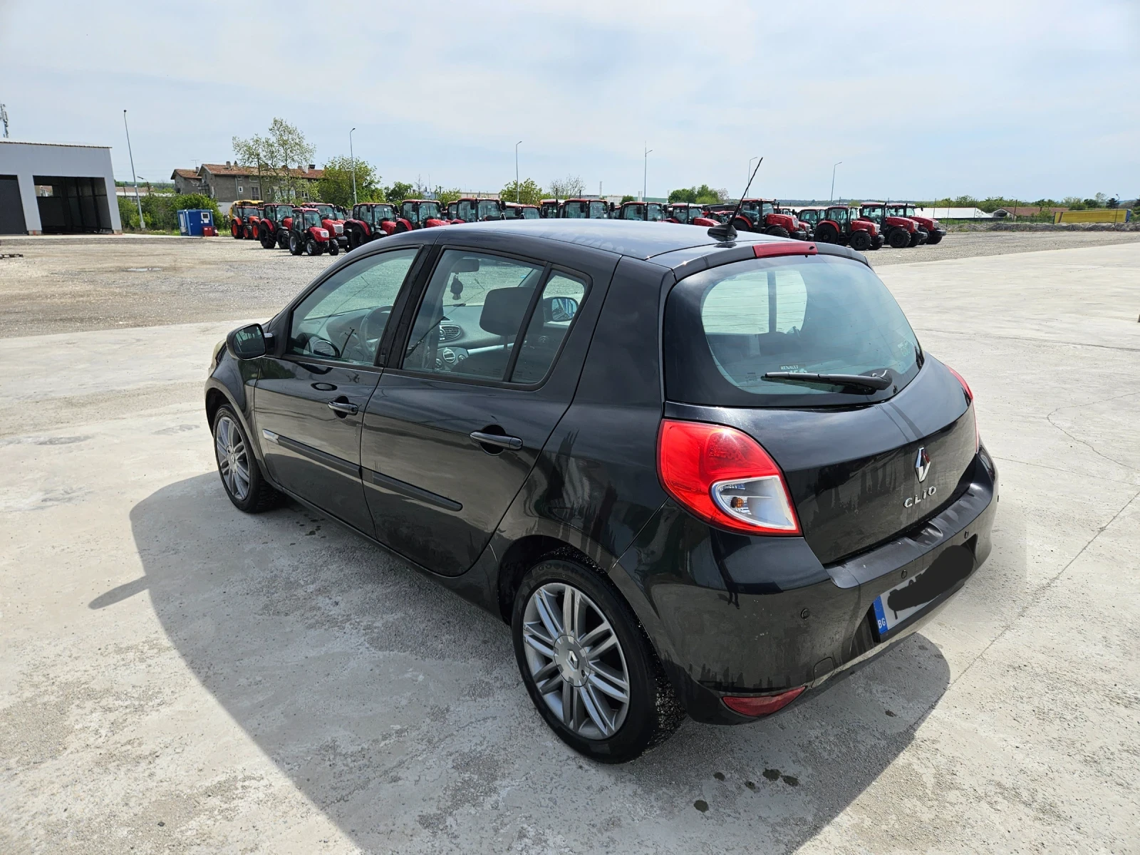 Renault Clio, снимка 3 - Автомобили и джипове - 54412707