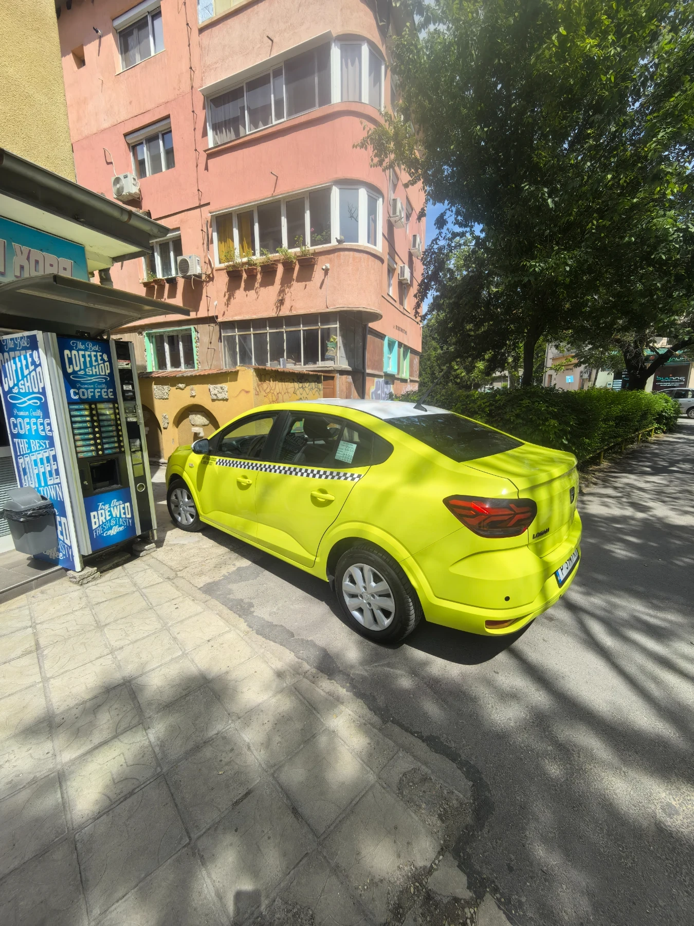 Dacia Logan 1.0 турбо бензин-газ, снимка 8 - Автомобили и джипове - 54606784