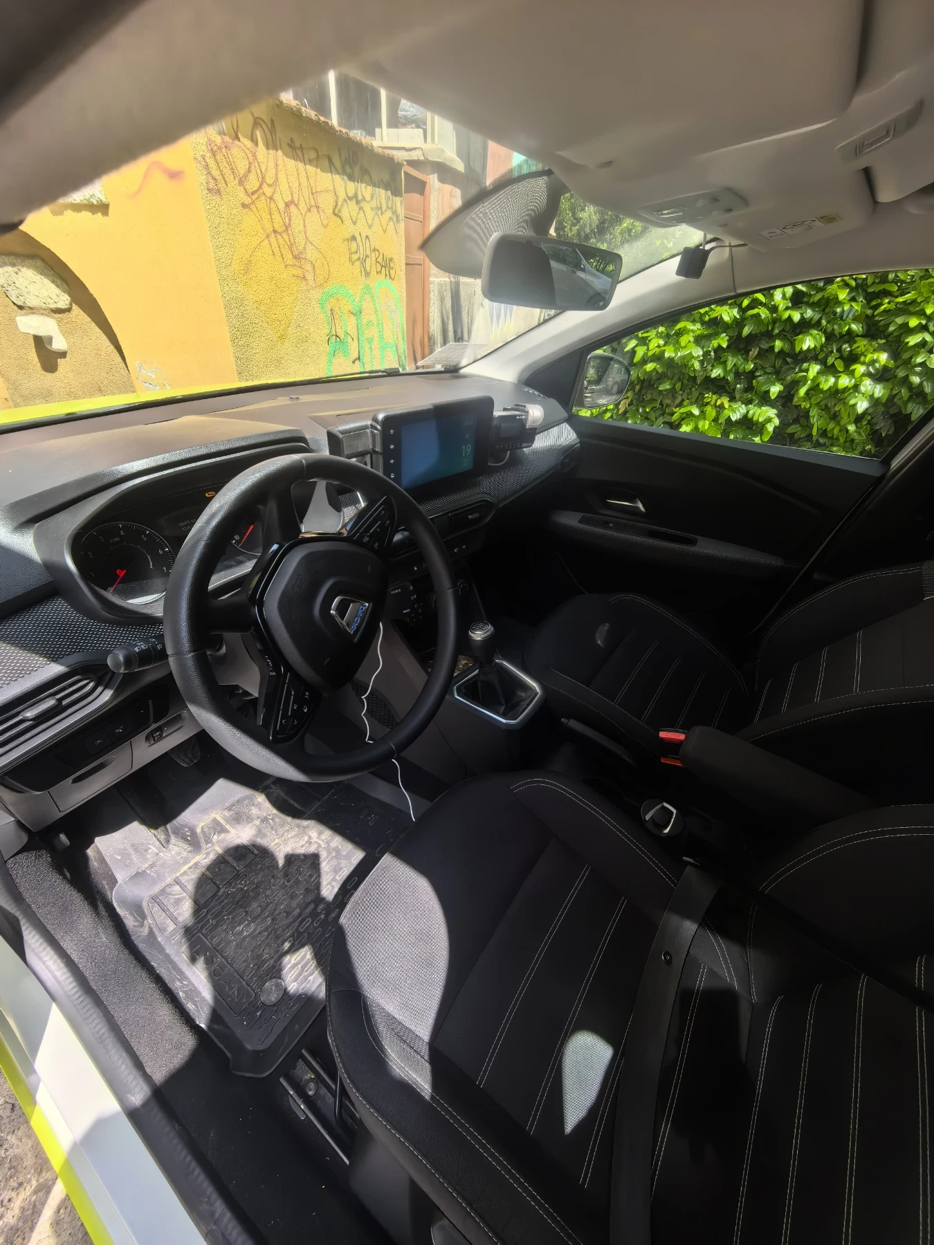 Dacia Logan 1.0 турбо бензин-газ, снимка 2 - Автомобили и джипове - 54606784