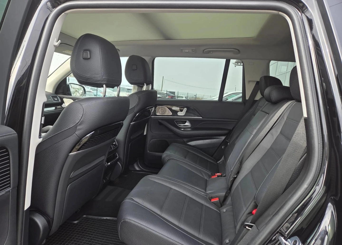 Mercedes-Benz GLS 450 d 4MATIC AMG-Line, снимка 6 - Автомобили и джипове - 56005273