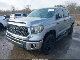 Toyota Tundra 5.7l Sr5, снимка 2