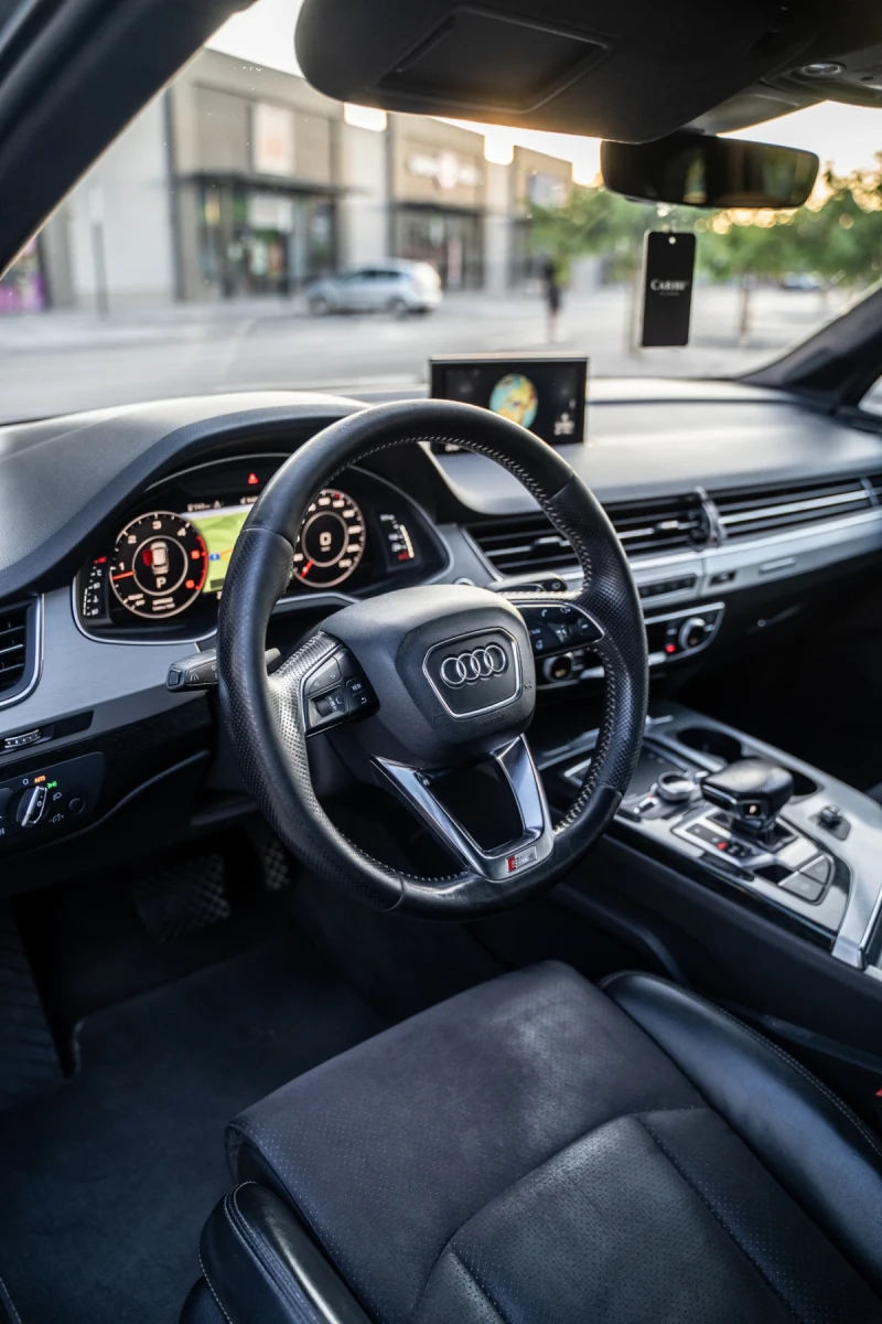 Audi Q7, снимка 4 - Автомобили и джипове - 52566219