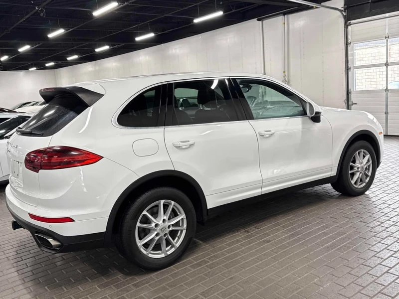 Porsche Cayenne 2016 AWD 4dr * CARFAX * БЕЗ ПЪРВОНАЧАЛНА ВНОСКА, снимка 4 - Автомобили и джипове - 52932206