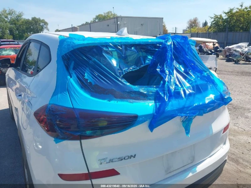 Hyundai Tucson 2l Se, снимка 6 - Автомобили и джипове - 53205623