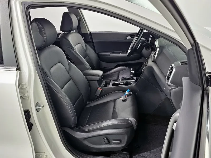 Kia Sportage 2.0 CRDi 4WD, снимка 12 - Автомобили и джипове - 54276354