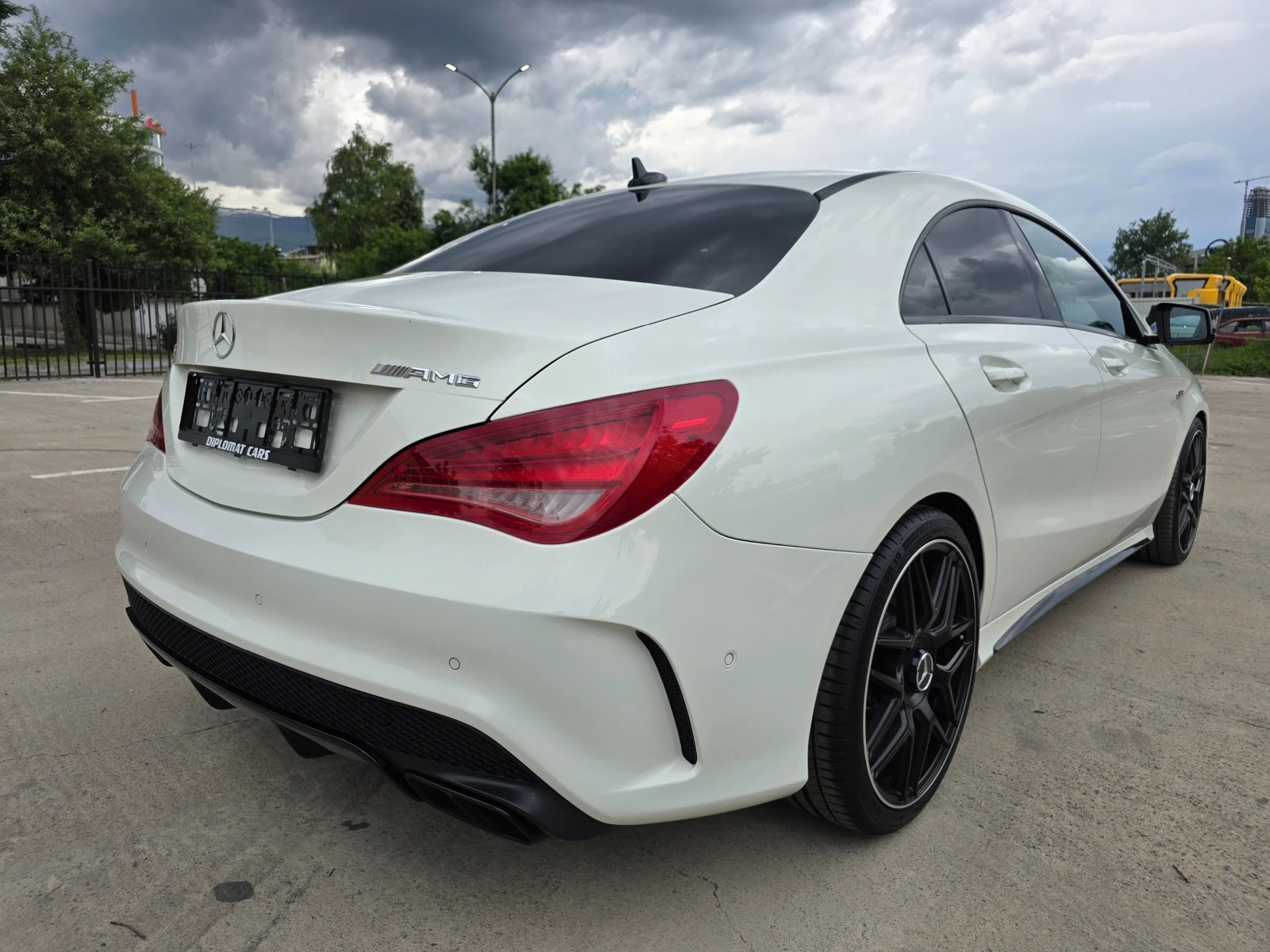 Mercedes-Benz CLA 45 AMG 4MATIC/RECARO/PANORAMA/ - изображение 4