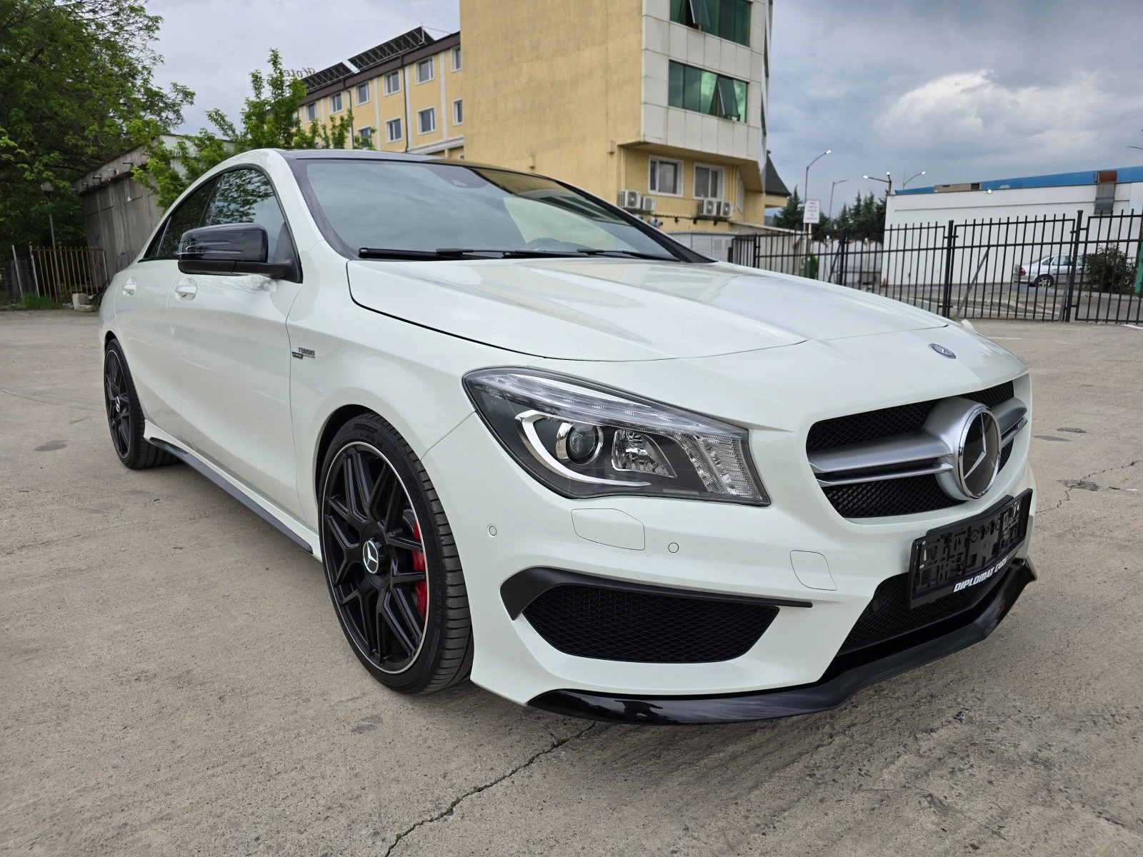 Mercedes-Benz CLA 45 AMG 4MATIC/RECARO/PANORAMA/ - изображение 2