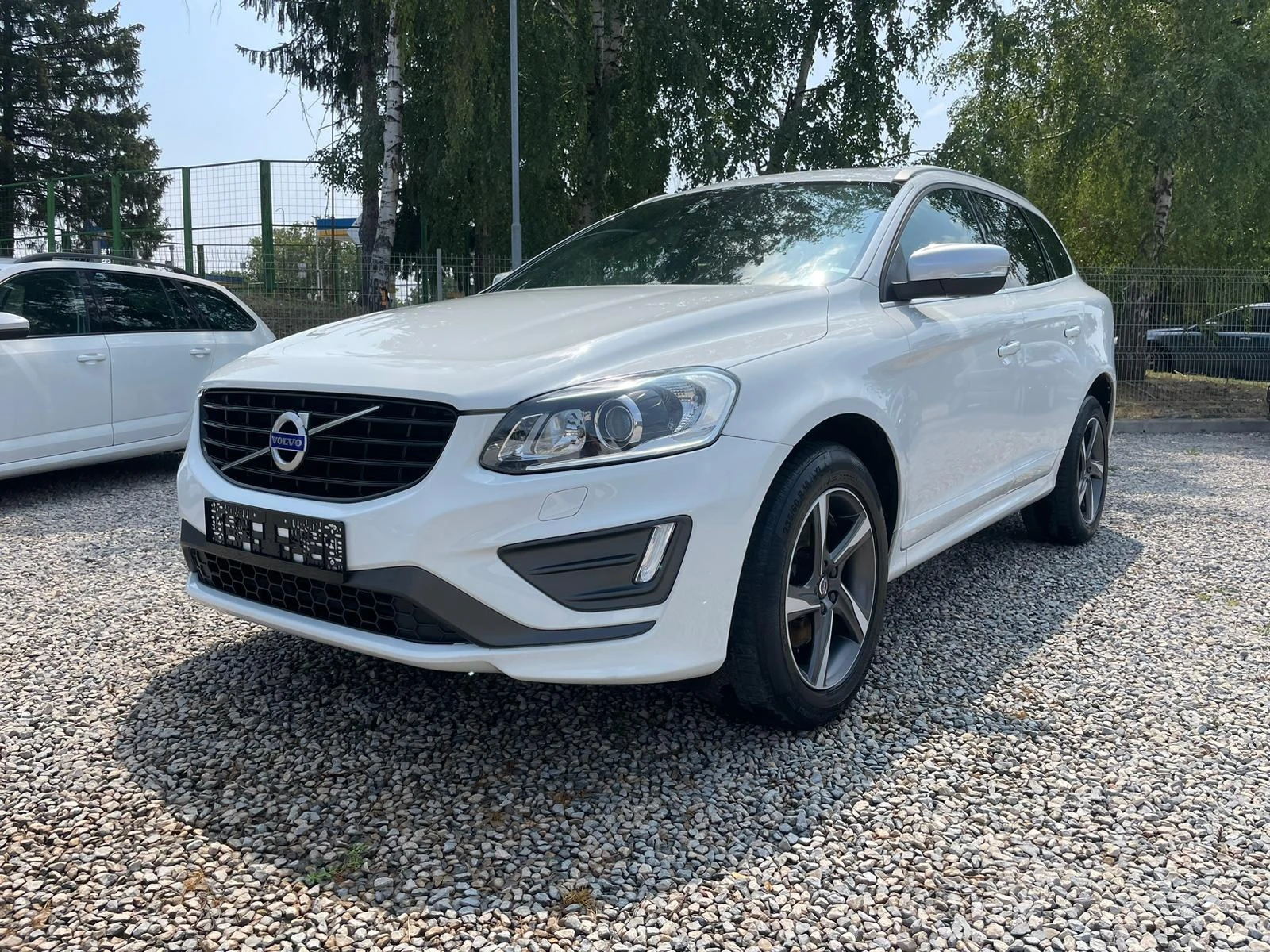 Volvo XC60  /R-Design AWD/D5244T21 - изображение 4