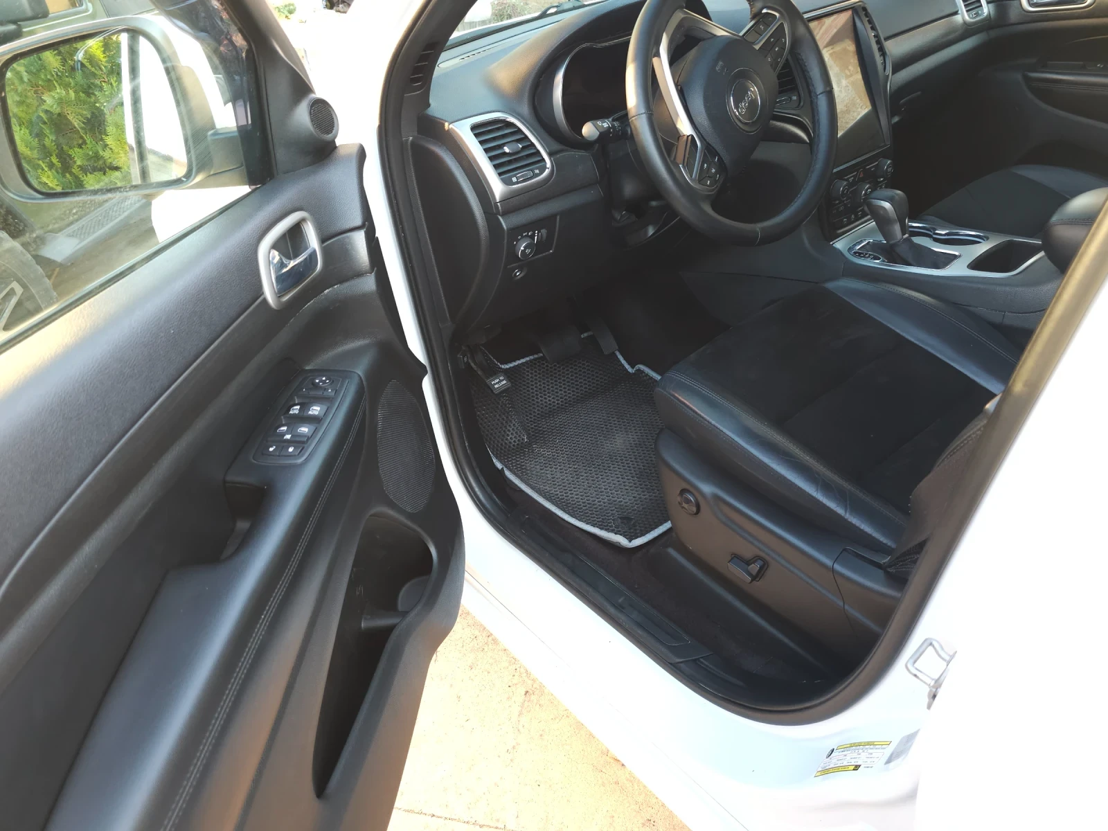 Jeep Grand cherokee Altitude 3.6 LPG - изображение 3