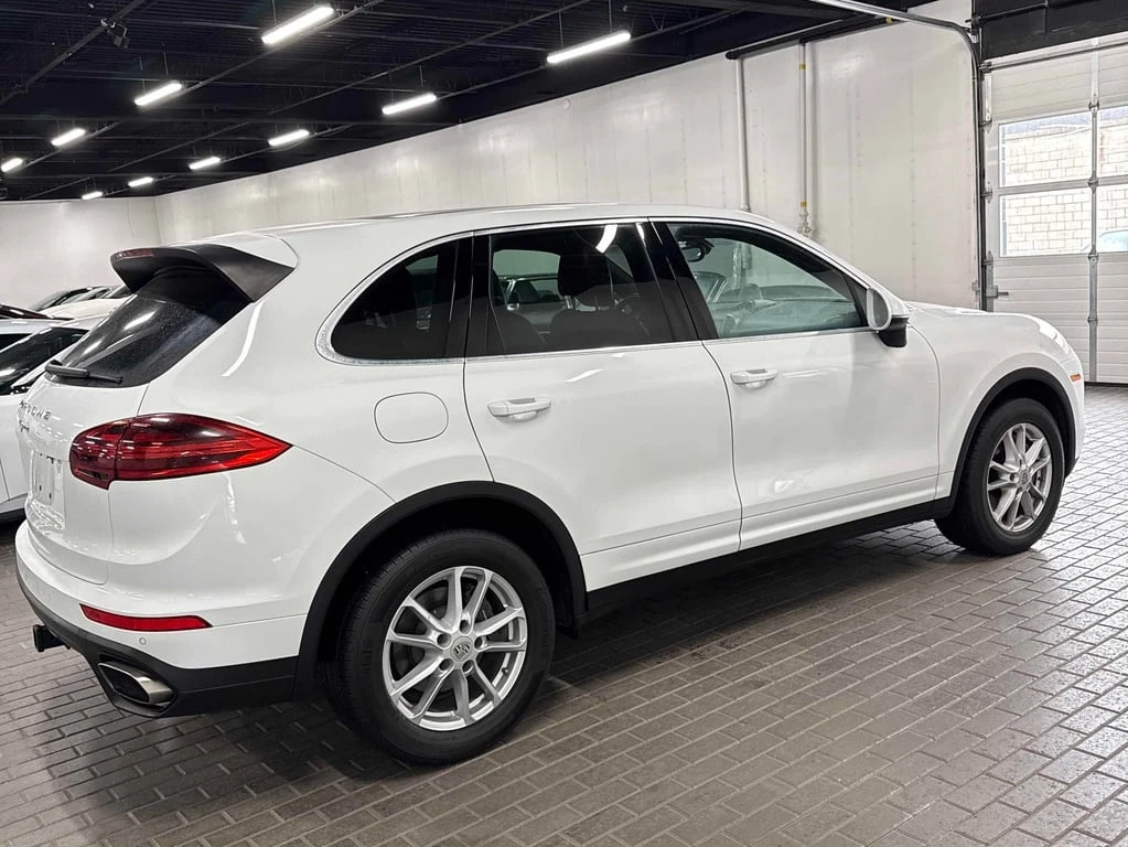 Porsche Cayenne 2016 AWD 4dr * CARFAX * БЕЗ ПЪРВОНАЧАЛНА ВНОСКА - изображение 4