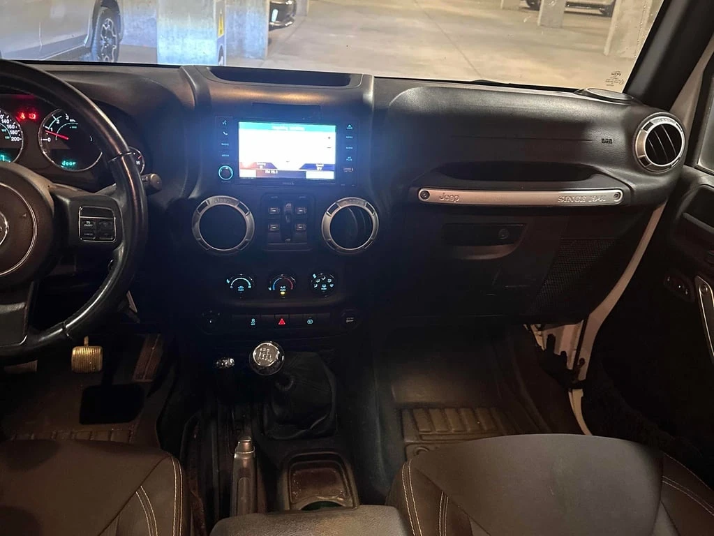 Jeep Wrangler 2015 Sahara * CARFAX * ��� ������������ ������ | Mobile.bg � ����������� 12