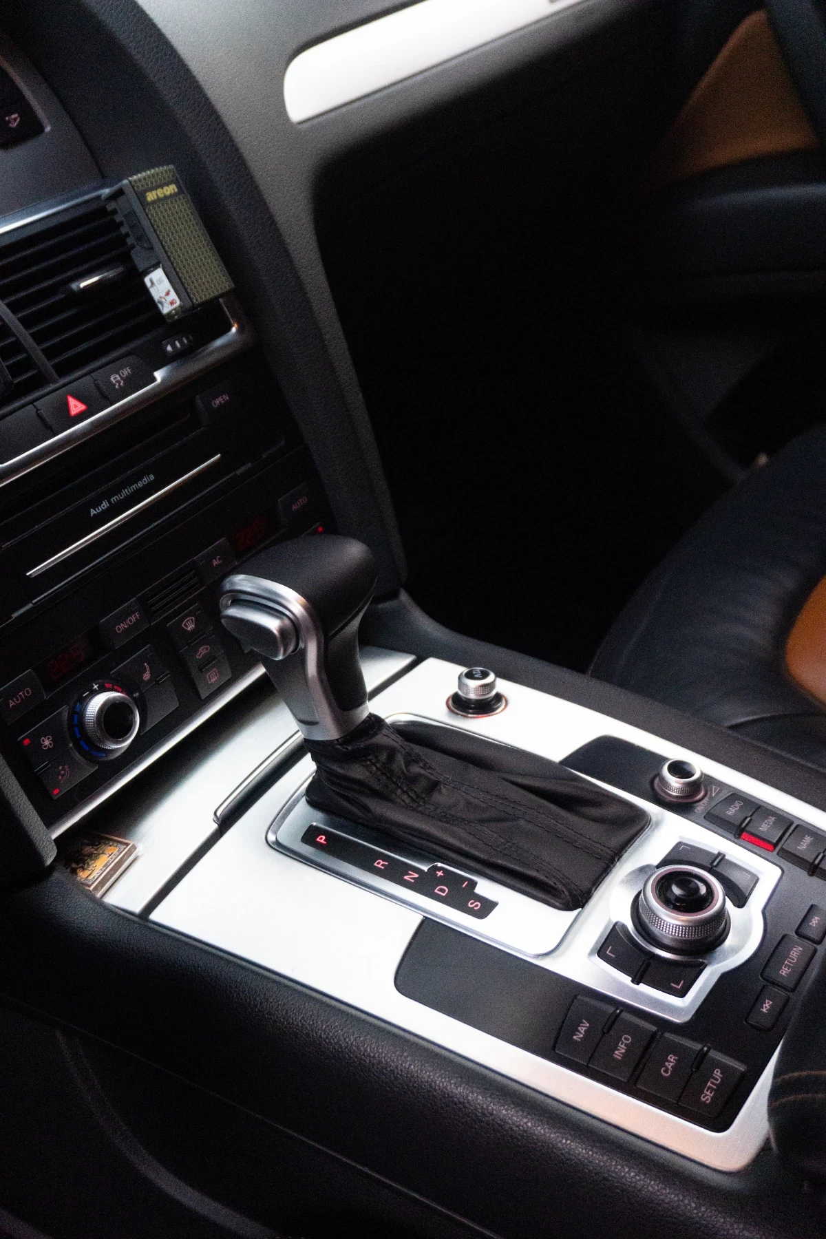 Audi Q7 3.0 TDI S-LINE 8 SPEED, снимка 10 - Автомобили и джипове - 53673842