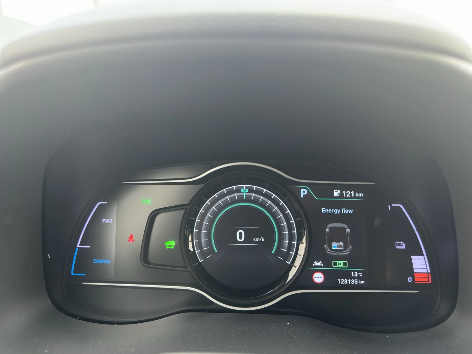 Hyundai Kona 64KWh/PREMIUM/SOH100%/BLUELINK/2020г., снимка 11 - Автомобили и джипове - 53781987