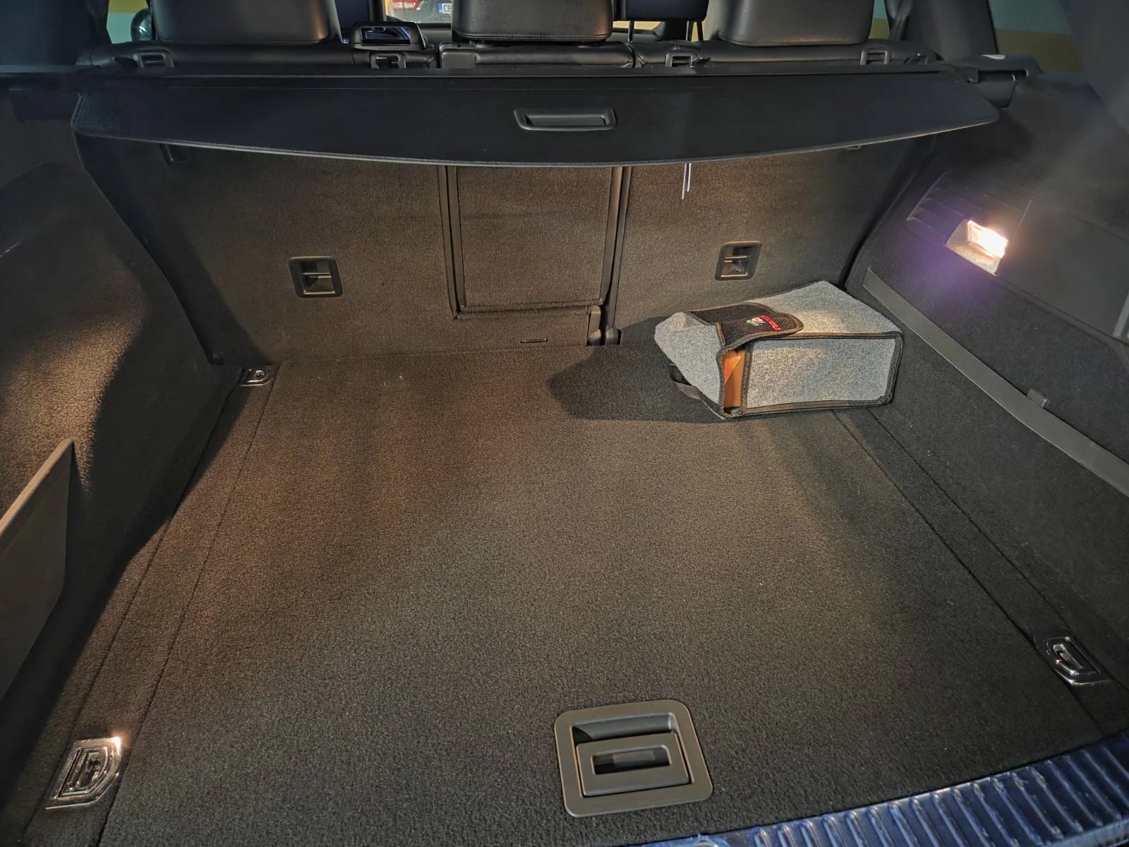 VW Touareg N1G, снимка 4 - Автомобили и джипове - 53887373