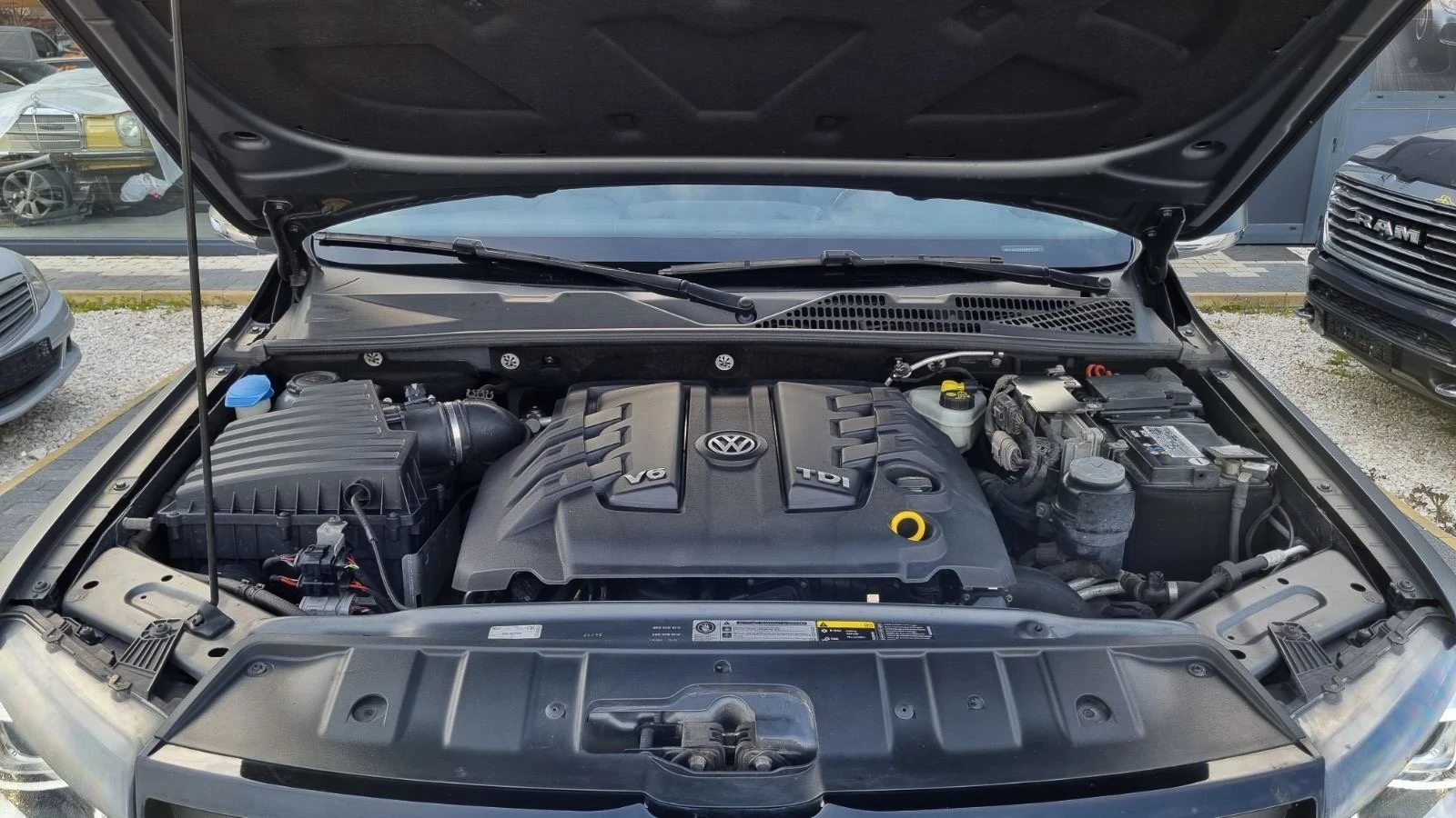 VW Amarok 3.0TDI V6 4MOTION* ПЪЛНА ГАРАНЦИЯ* , снимка 17 - Автомобили и джипове - 54057646