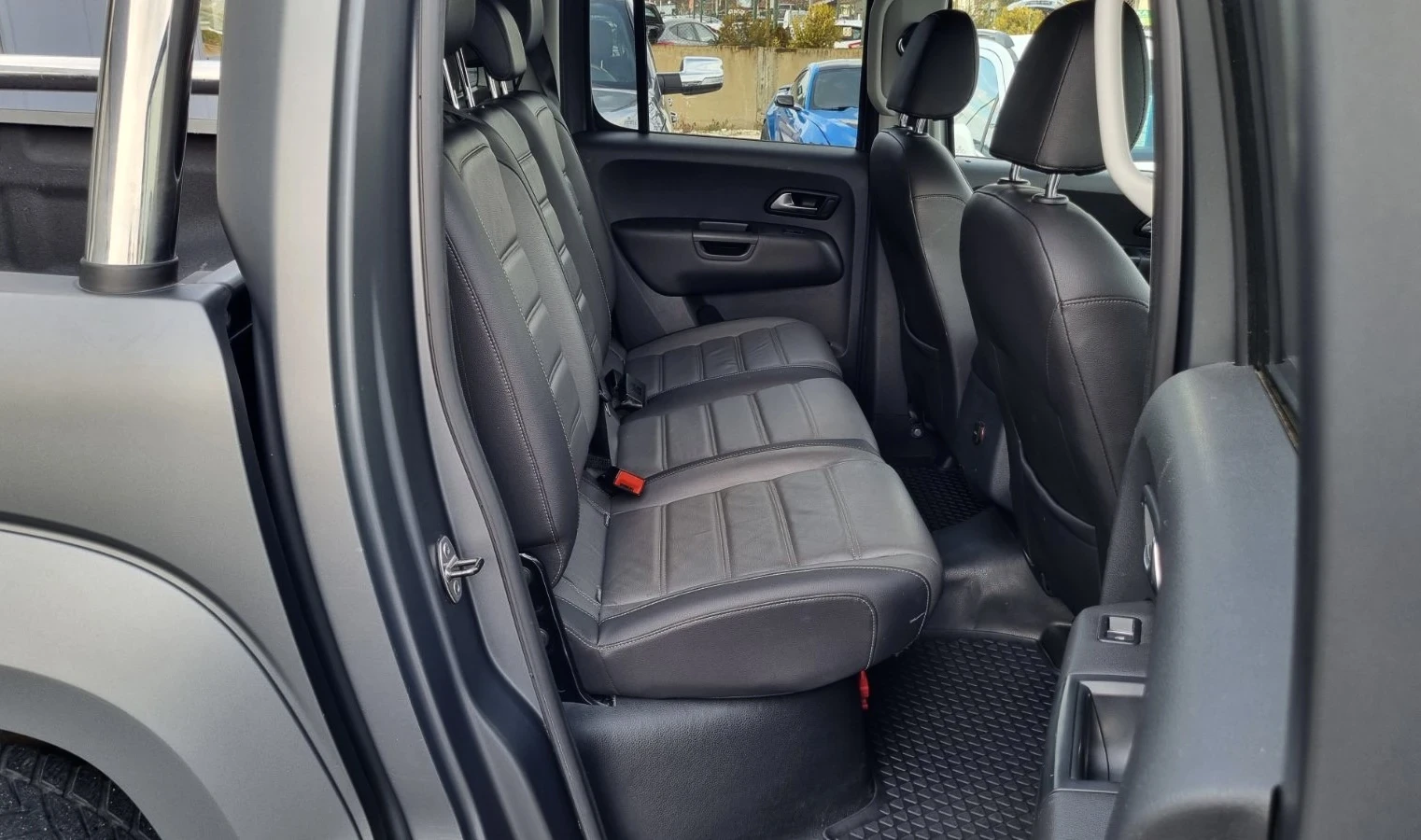 VW Amarok 3.0TDI V6 4MOTION* ПЪЛНА ГАРАНЦИЯ* , снимка 12 - Автомобили и джипове - 54057646