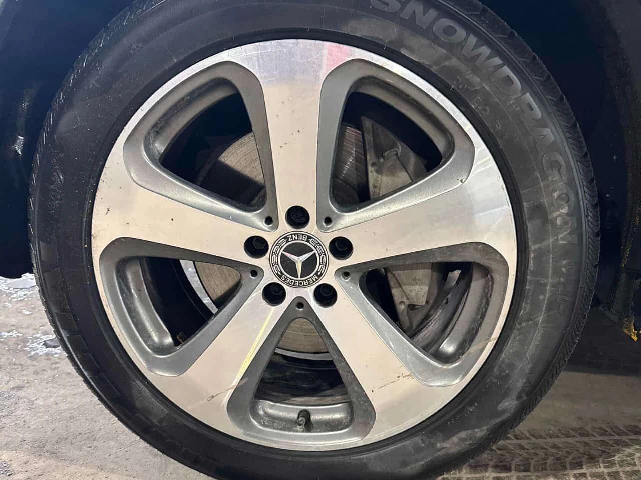 Mercedes-Benz GLC 300 * CARFAX * БЕЗ ПЪРВОНАЧАЛНА ВНОСКА, снимка 14 - Автомобили и джипове - 54127146