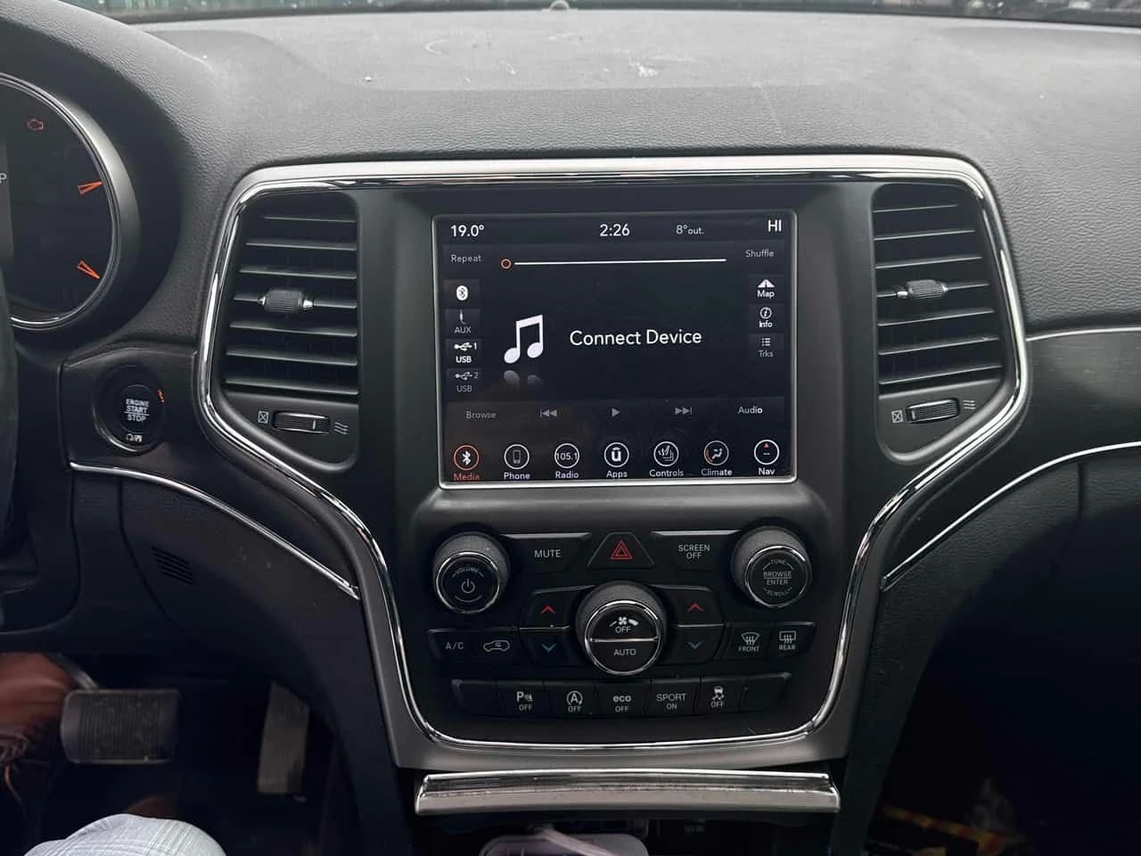 Jeep Grand cherokee * Limited * PANO* KEYLESS* ПОДГРЕВ* , снимка 9 - Автомобили и джипове - 54321352