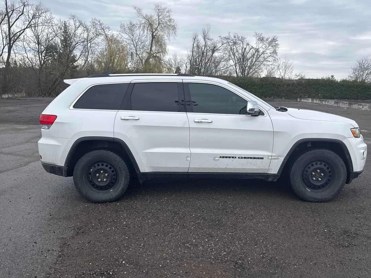 Jeep Grand cherokee * Limited * PANO* KEYLESS* ПОДГРЕВ* , снимка 3 - Автомобили и джипове - 54321352