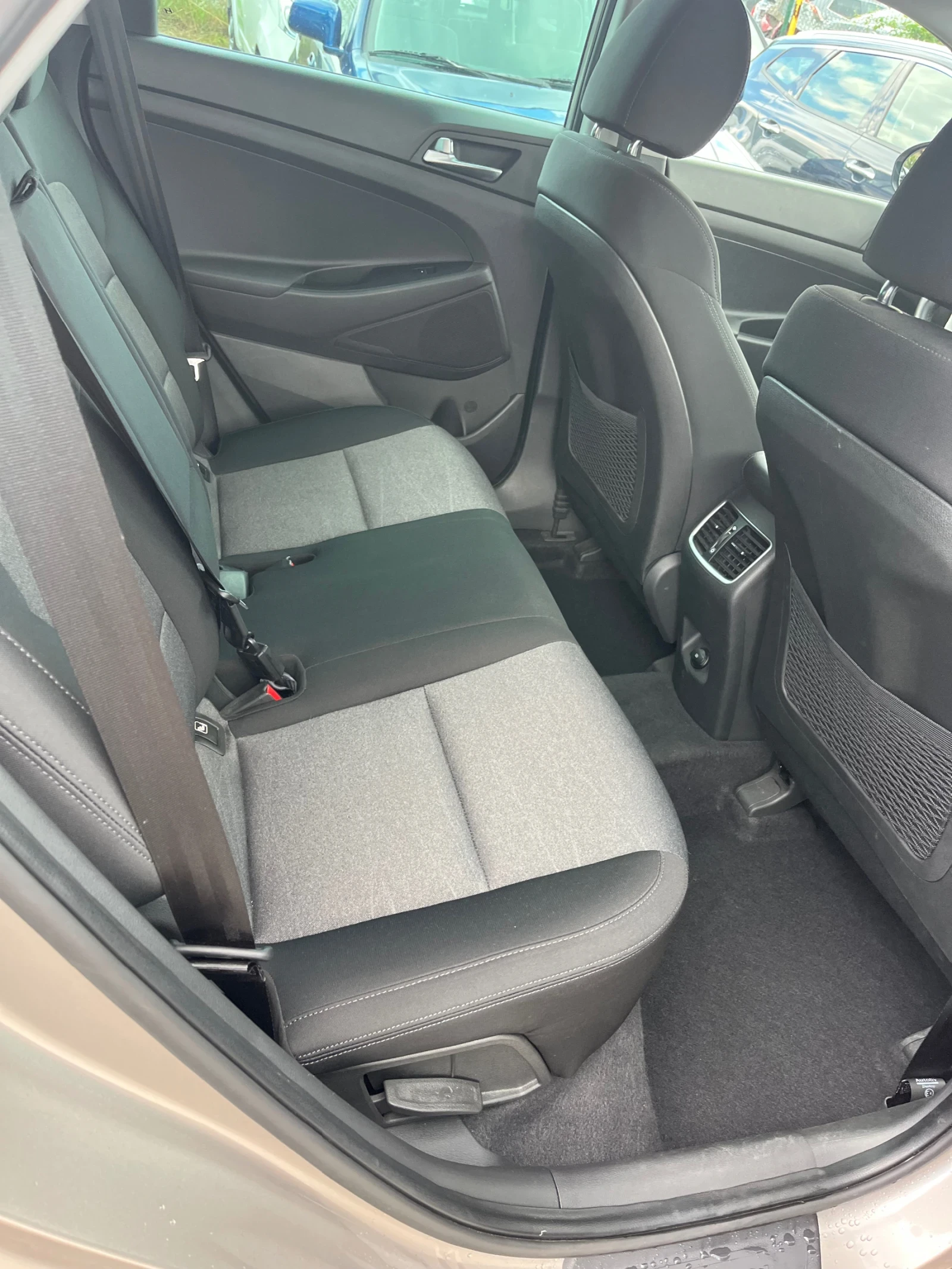 Hyundai Tucson 1.6CRDI 83000х.км, снимка 14 - Автомобили и джипове - 55269893