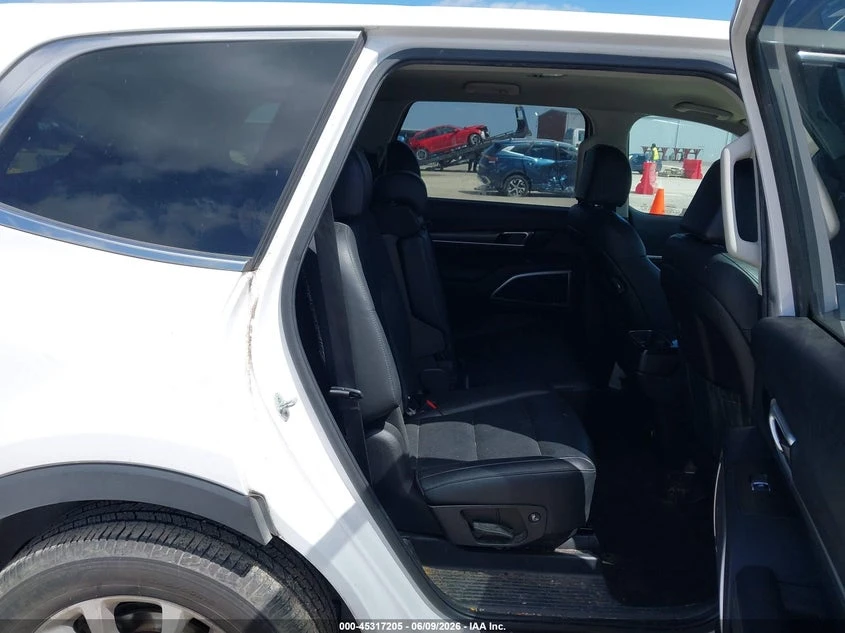 Kia Telluride 3.8l Lx, снимка 8 - Автомобили и джипове - 55570150