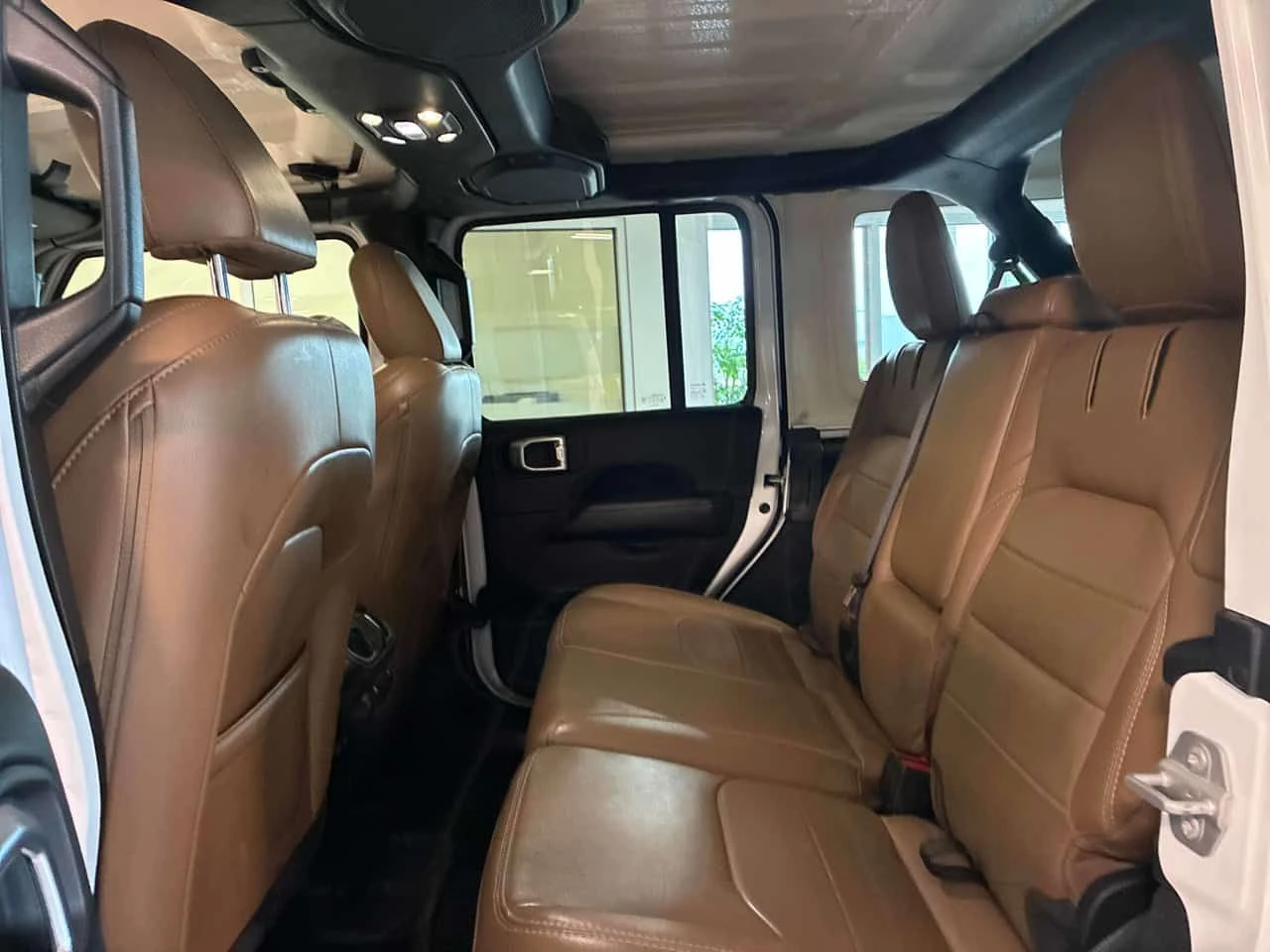 Jeep Wrangler * Unlimited Sahara * CARFAX * ���� �� �� | Mobile.bg � ����������� 14