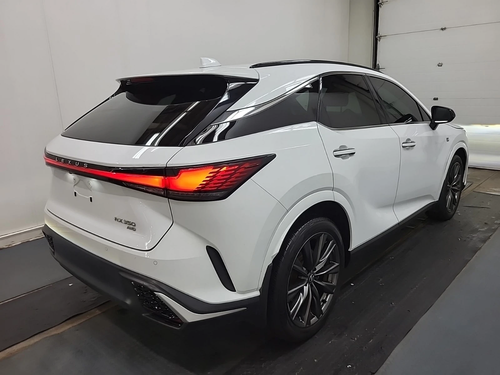 Lexus RX 350 F SPORT * AWD * ОБДУХВАНЕ * CARFAX * , снимка 4 - Автомобили и джипове - 56075800