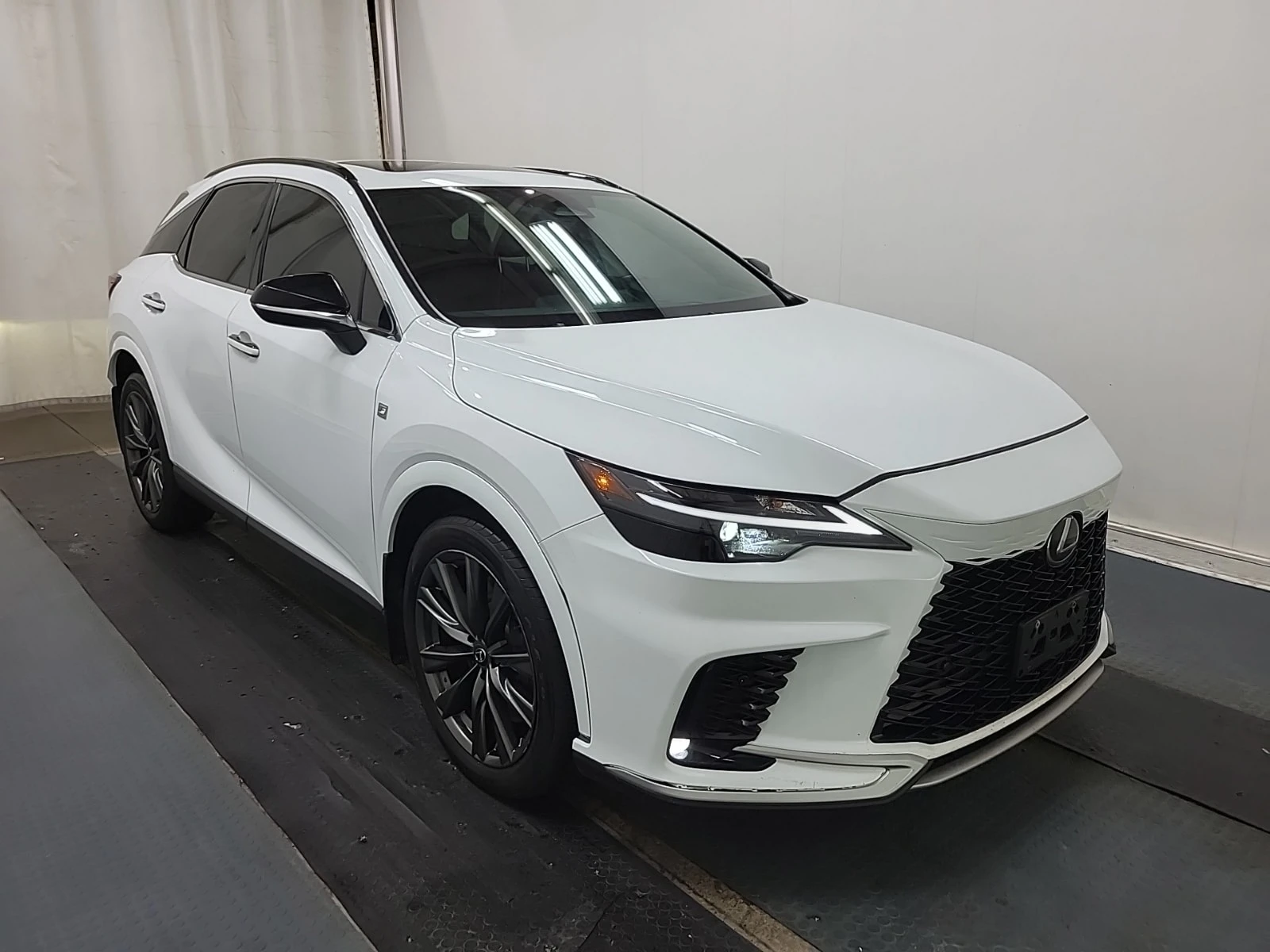 Lexus RX 350 F SPORT * AWD * ОБДУХВАНЕ * CARFAX * , снимка 3 - Автомобили и джипове - 56075800