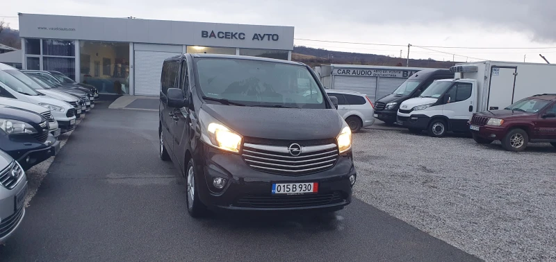 Opel Vivaro 9 местен  - макси база, снимка 7 - Бусове и автобуси - 48298680