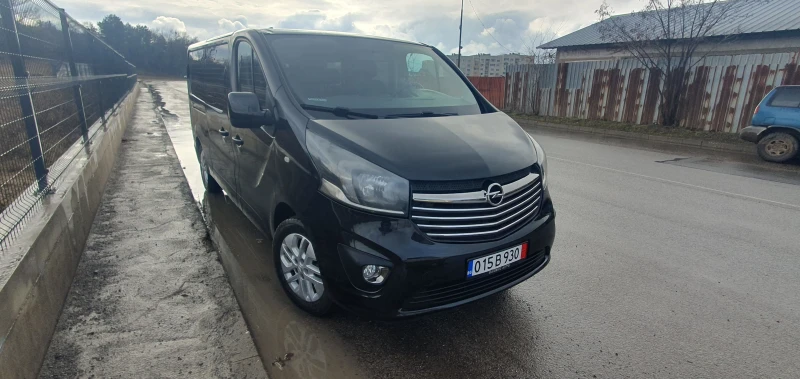 Opel Vivaro 9 местен  - макси база, снимка 3 - Бусове и автобуси - 48298680