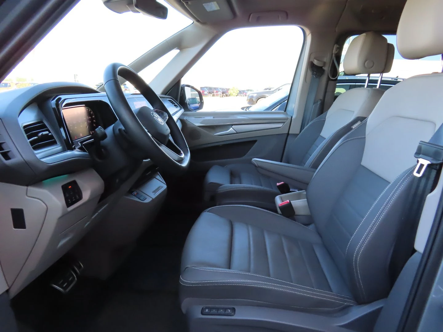 VW Multivan Style L 1.5 eHybrid 4MOTION - изображение 5