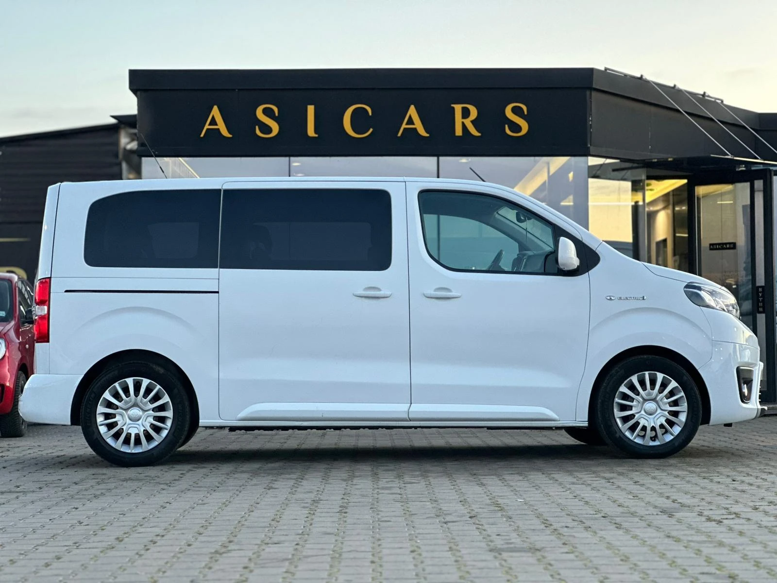 Toyota Proace / 8+ 1 / 75Kwh / TOP / | Mobile.bg � ����������� 6