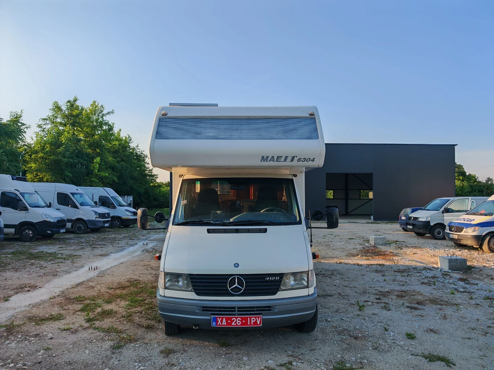 Mercedes-Benz Sprinter 2.9TDI КЕМПЕР 