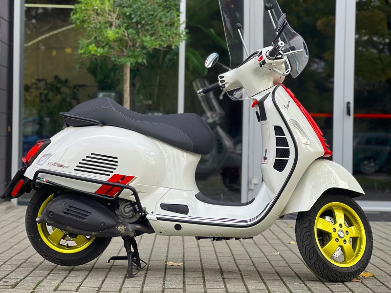 Vespa GTS 300 Racing 60s, снимка 3 - Мотоциклети и мототехника - 52145556