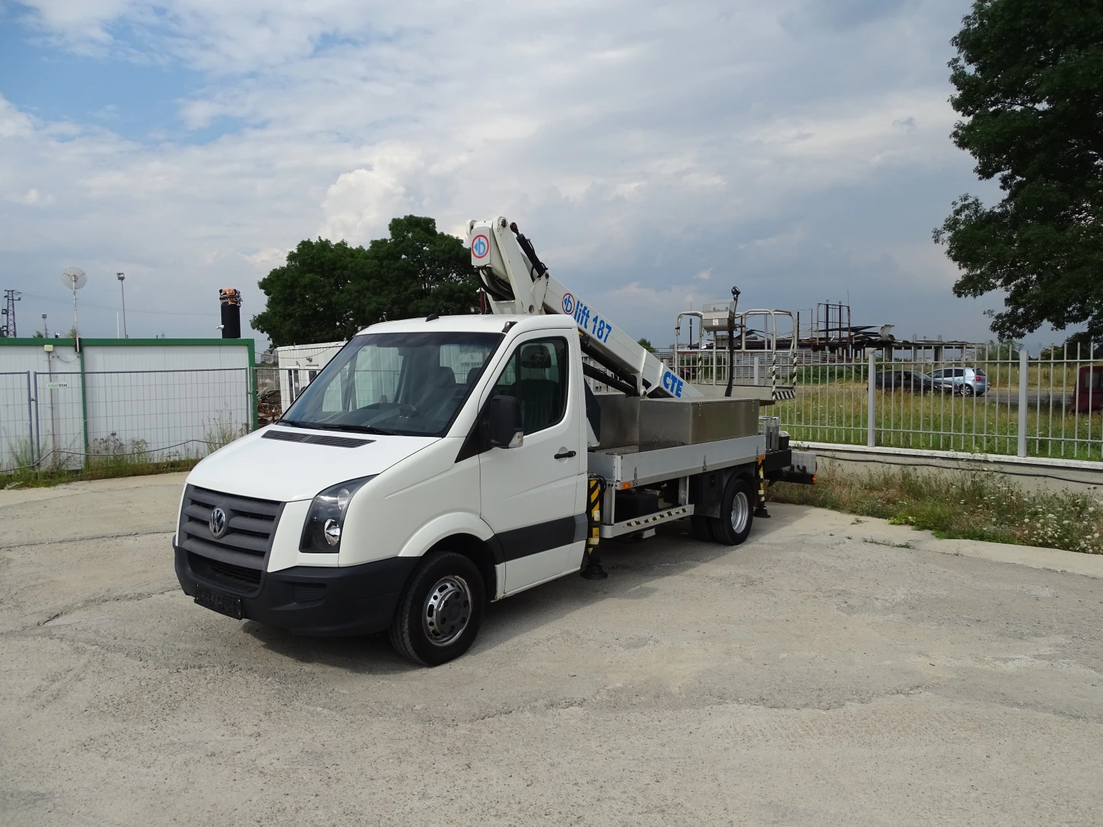 Автовишка Друга марка VW CRAFTER - изображение 6