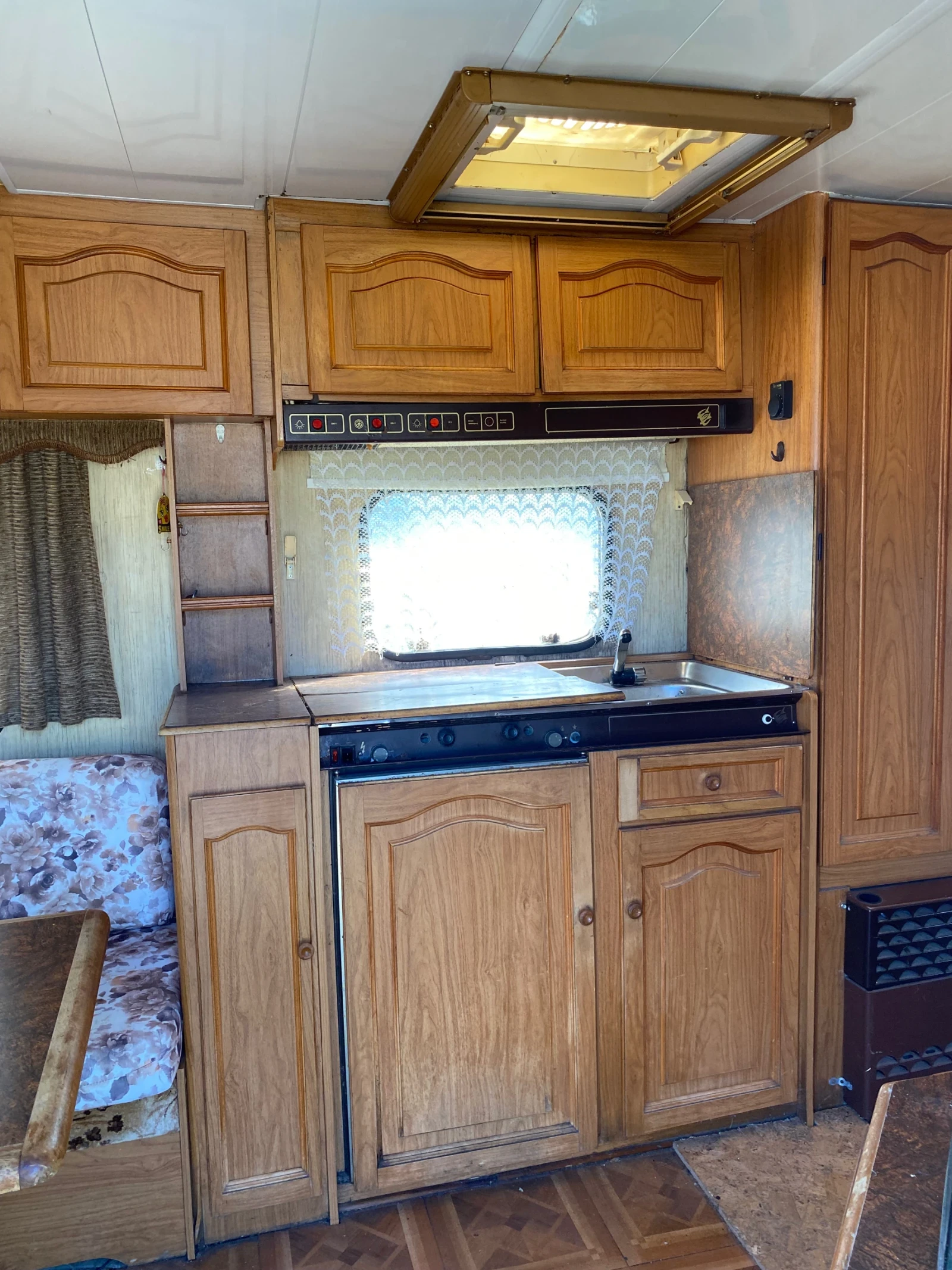 Каравана Knaus 560 - изображение 7