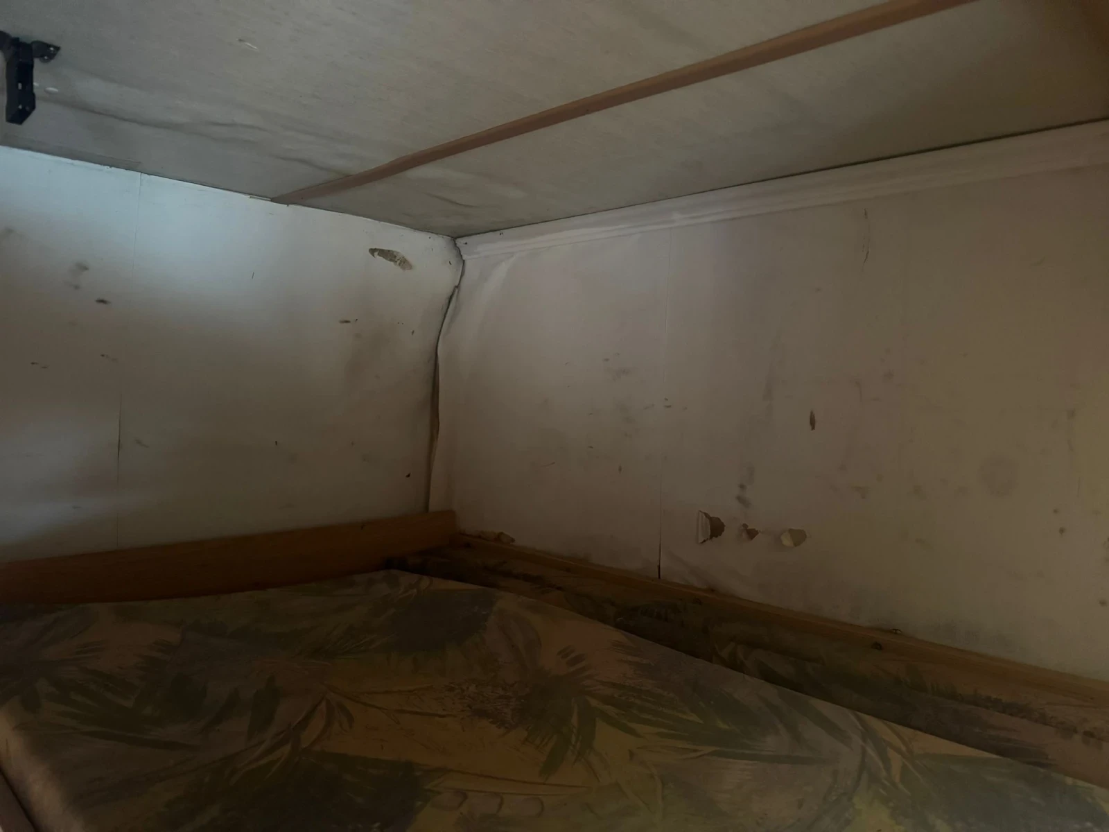 Кемпер Fendt Bond007, снимка 12 - Каравани и кемпери - 53837284