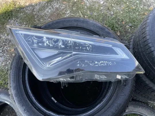 Десен фар Full Led Seat Ateca Valeo