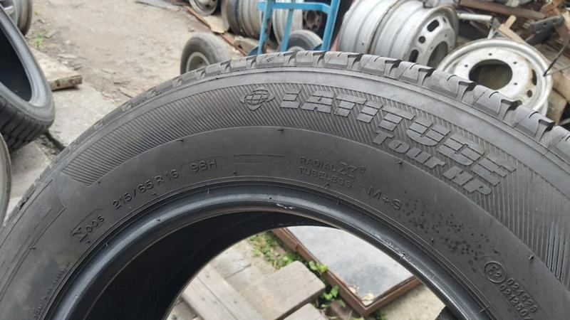 Гуми Летни 215/65R16, снимка 6 - Гуми и джанти - 29261138