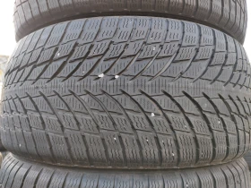 Гуми Зимни 235/40R19, снимка 2 - Гуми и джанти - 48959099