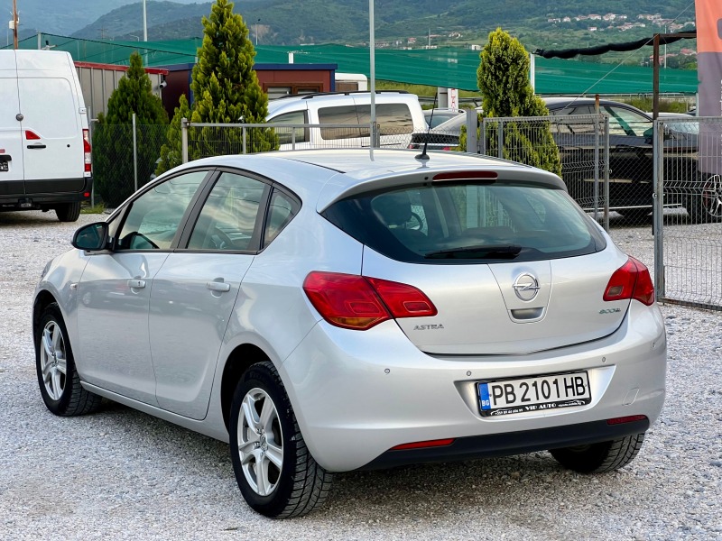 Opel Astra 1.4i, снимка 6 - Автомобили и джипове - 45864628