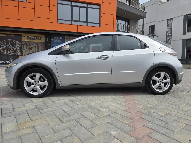 Honda Civic, снимка 2 - Автомобили и джипове - 49604487