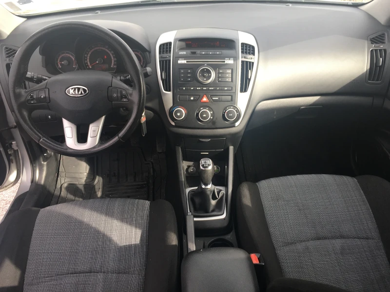 Kia Ceed Газ, снимка 9 - Автомобили и джипове - 52470900