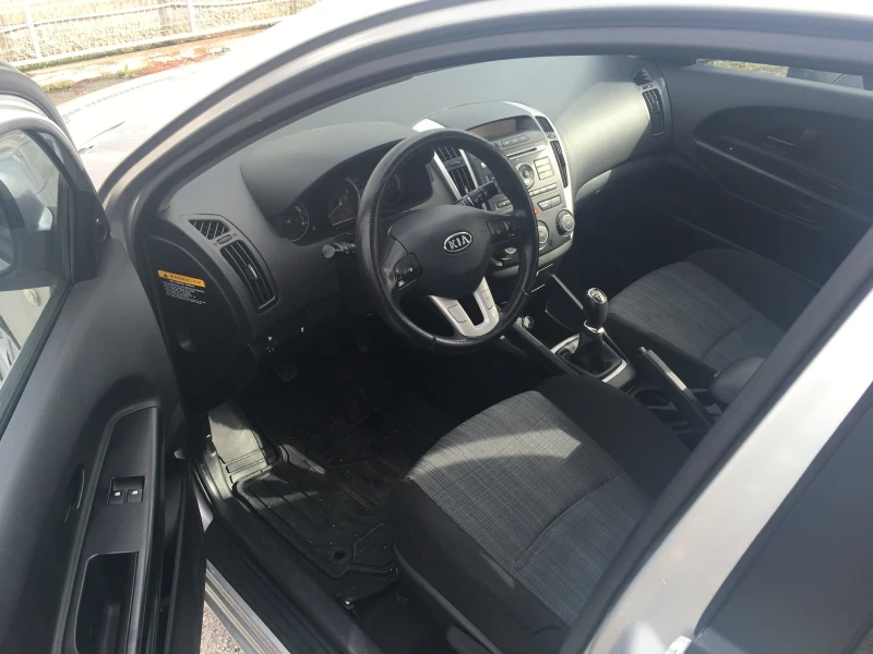 Kia Ceed Газ, снимка 7 - Автомобили и джипове - 52470900