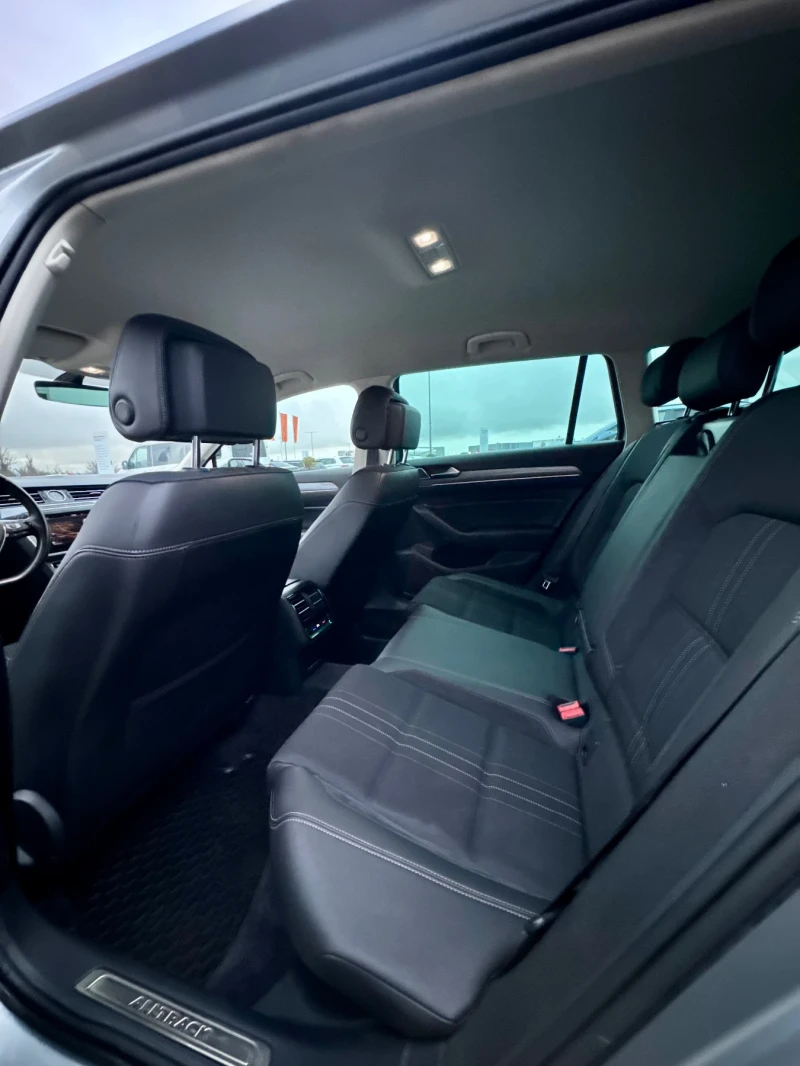 VW Passat Alltrack 2.0TDI 4Motion, снимка 11 - Автомобили и джипове - 52843188