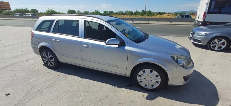 Opel Astra, снимка 3 - Автомобили и джипове - 53277034