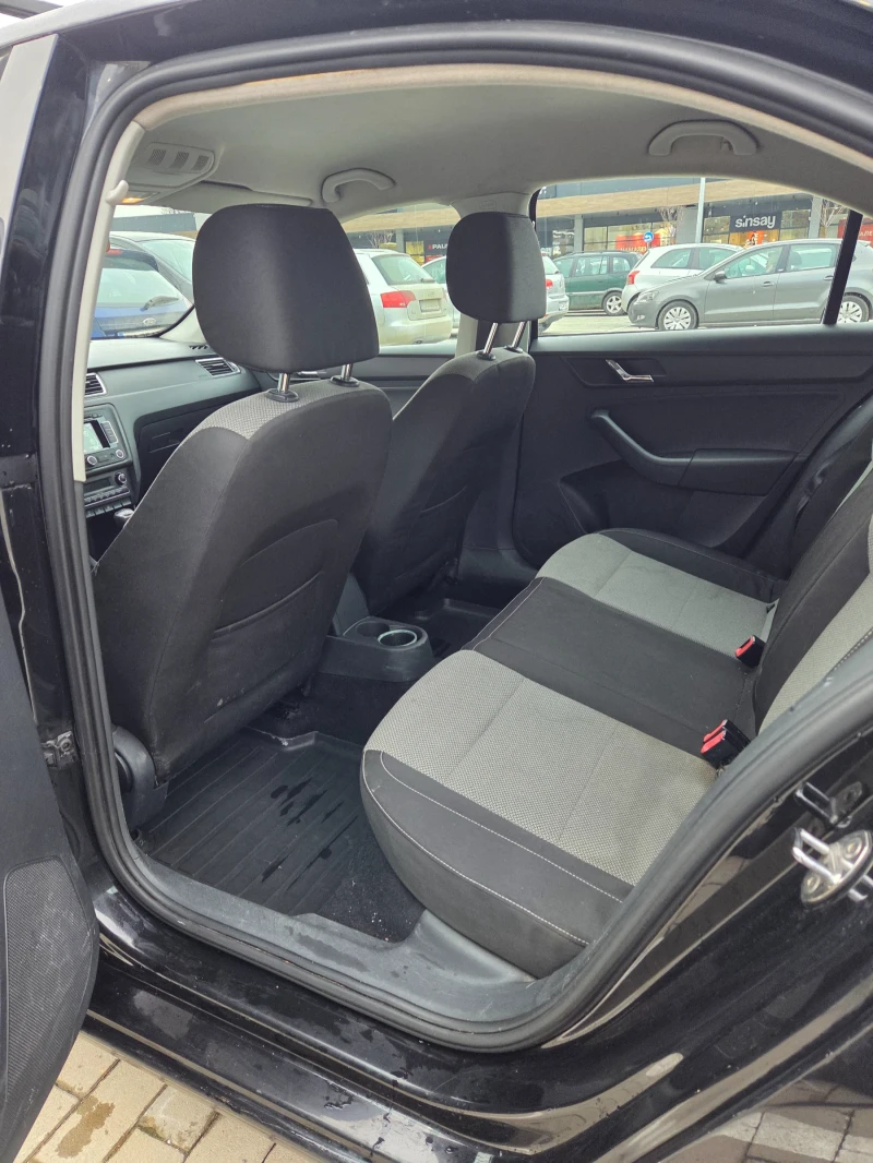 Skoda Rapid, снимка 12 - Автомобили и джипове - 53290532